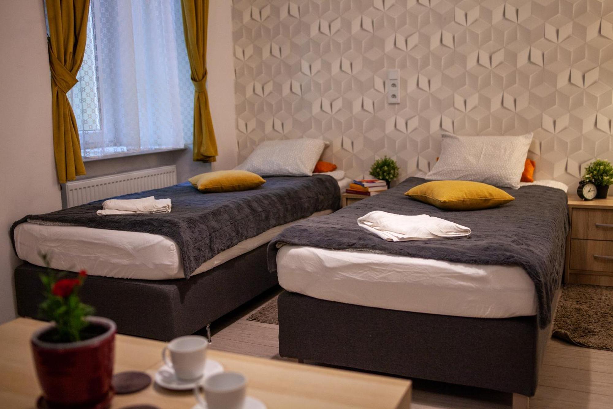 Lukas Guest Rooms クラクフ エクステリア 写真
